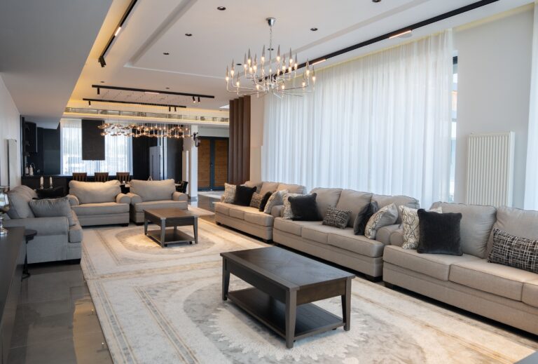 Modern Living Room Ideas: Minimalist Decor for Small Apartments