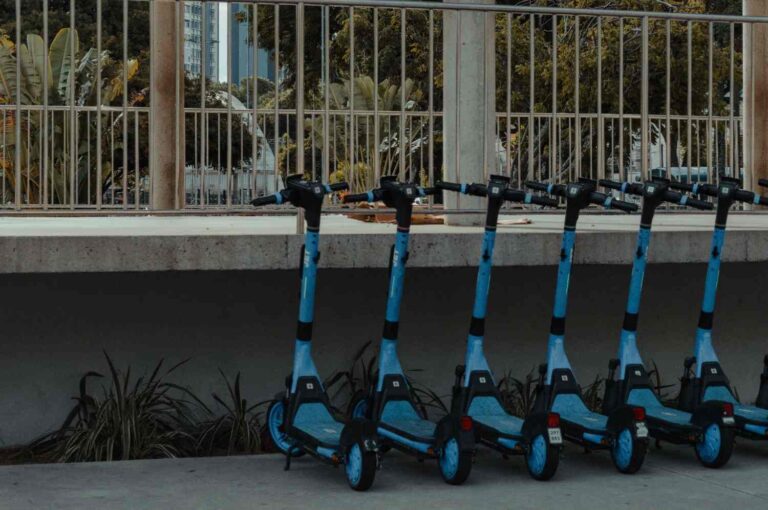 E-Bike vs. E-Scooter for Fitness: Calories, Effort, and Health Benefits